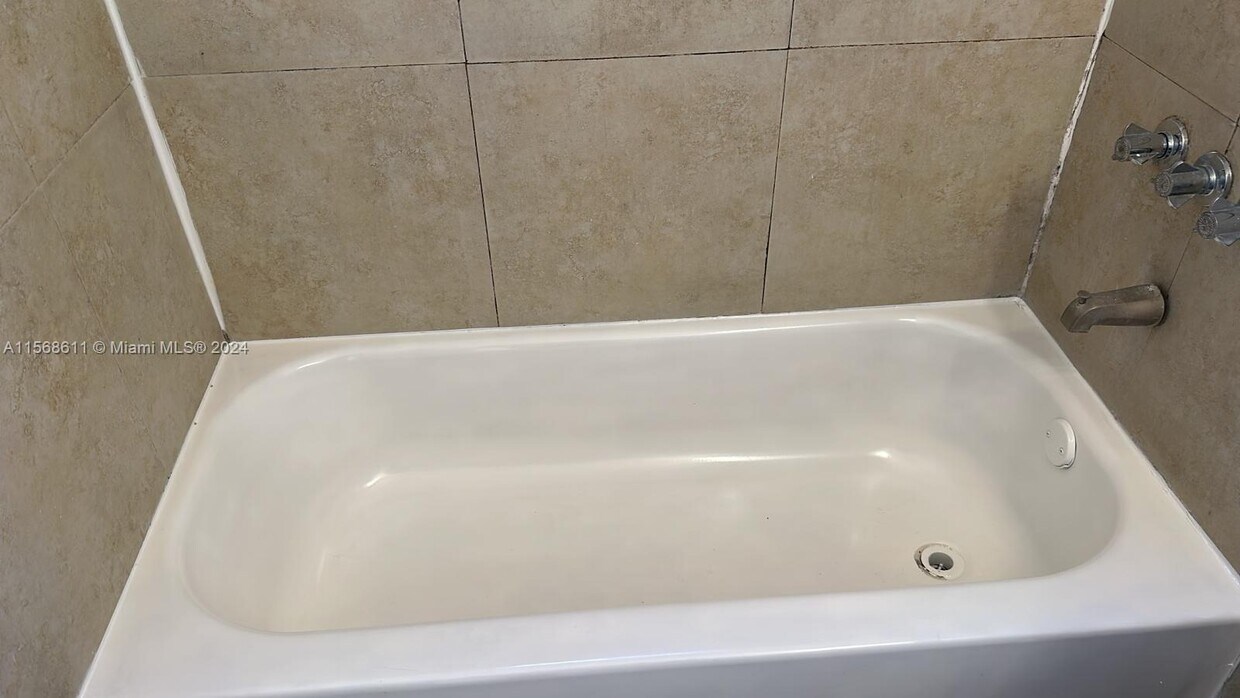 Foto del edificio - 8500 SW 133rd Avenue Rd