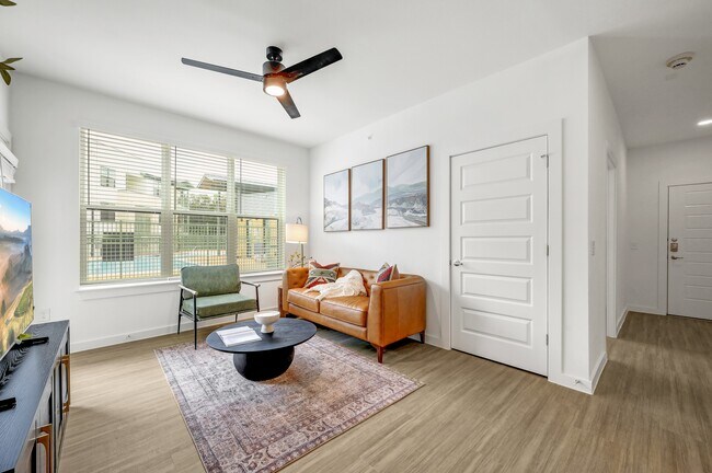 Sala de estar - Bluff View at Frederick Creek