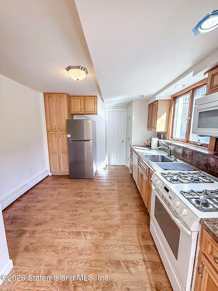 Building Photo - 38 Madison Ave