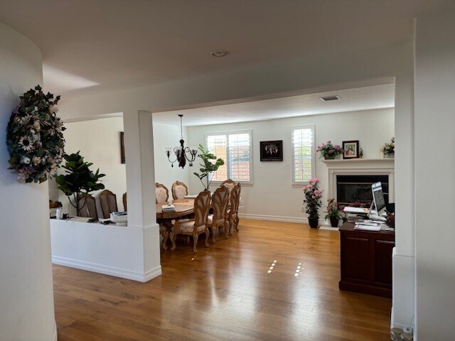 Foto del edificio - 704 Corte Sol