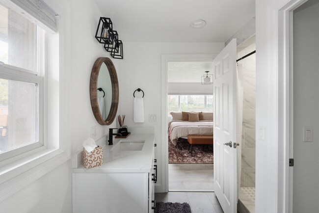 Foto del edificio - 12242 SE Raymond St