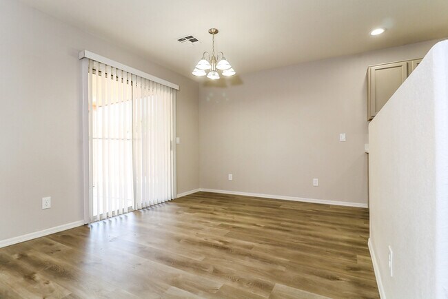 Foto del edificio - 2436 S 71st Dr