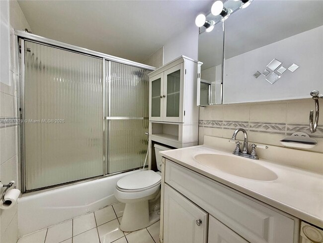 Foto del edificio - 1555 W 44th Pl