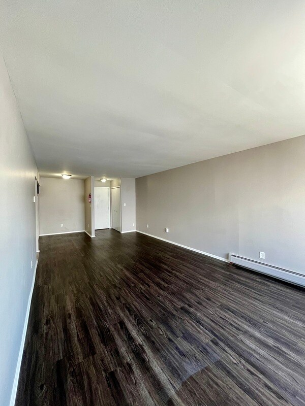 Building Photo - 249 Chestnut St