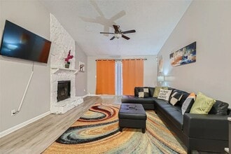 Building Photo - 5418-5420 Glen Haven Dr