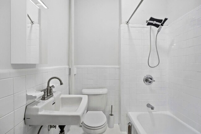 Foto del edificio - 257 W 19th St