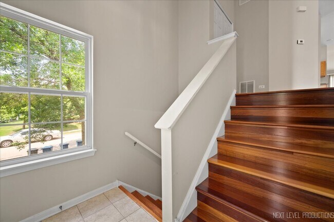 Foto del edificio - 2402 Wilton Ln