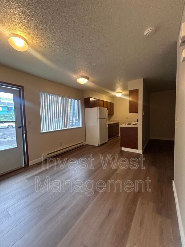 Foto del edificio - 1701 E Reserve St