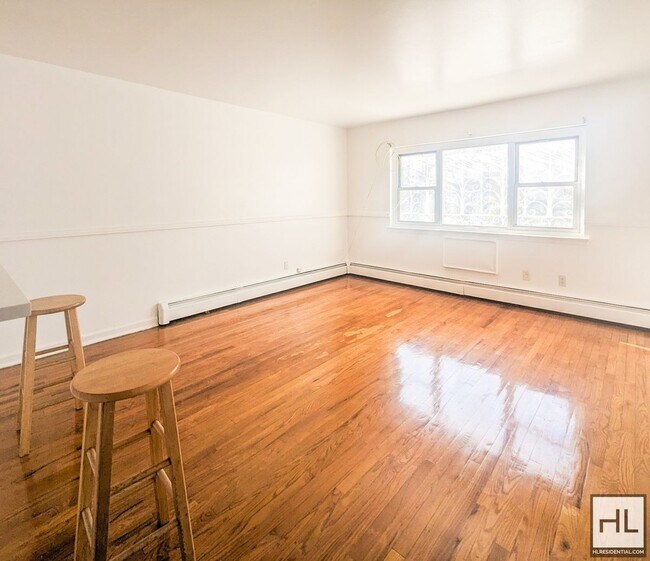 Foto del edificio - MICKLE AVENUE