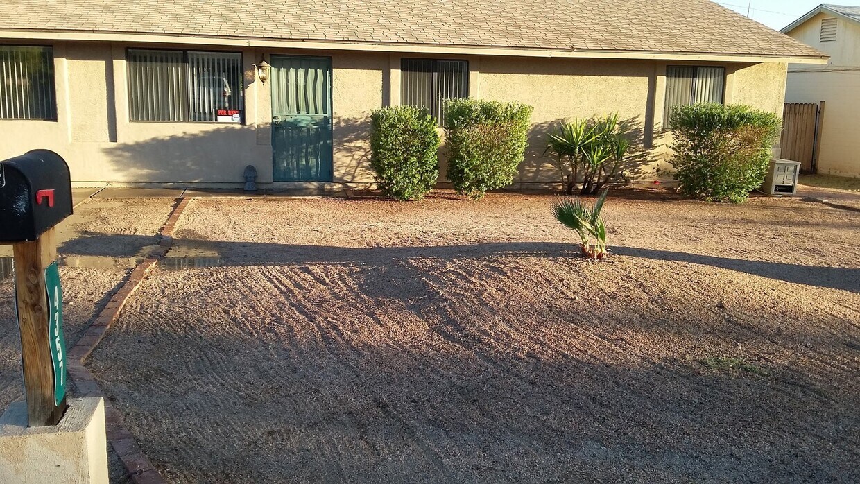 Foto del edificio - 4357 E Desert Cove Ave