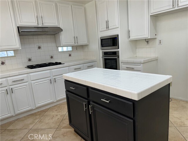 Building Photo - 2793 La Salle Pointe