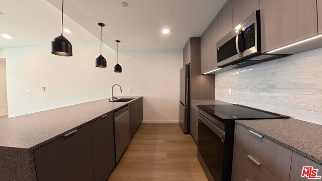 Foto del edificio - 5119 Colfax Ave
