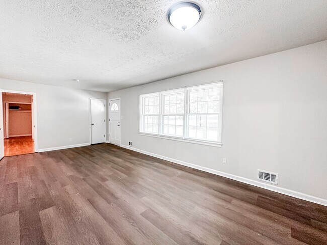 Foto del edificio - Single Family Brick 3/2 rental in Mableton