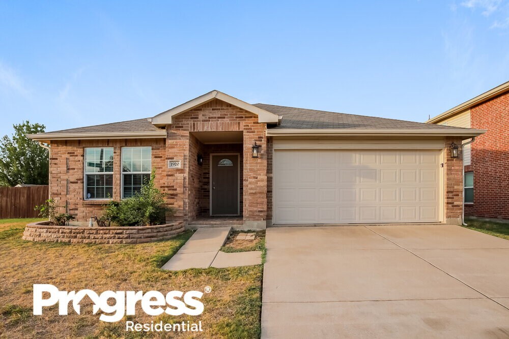 1920 Diamond Lake Trail, Justin, TX 76247 House for Rent in Justin