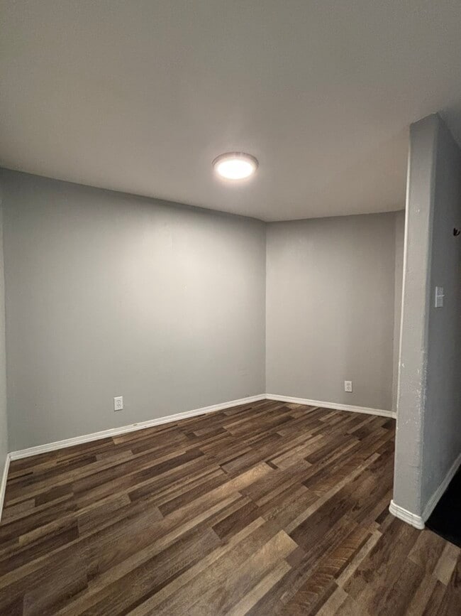 Building Photo - 302 Union St