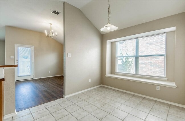 Foto del edificio - 4849 Carrotwood Dr