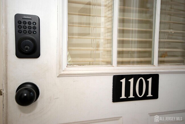 Foto del edificio - 1101 Stony Brook Way