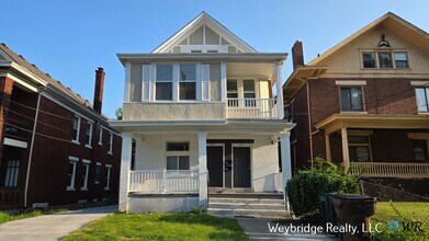 Building Photo - 923 Rogers Pl