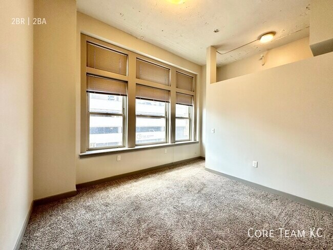 Foto del edificio - 306 E. 12th St.-209