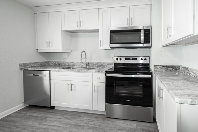 Kitchen - 1208 W Ocean View Ave Apartments