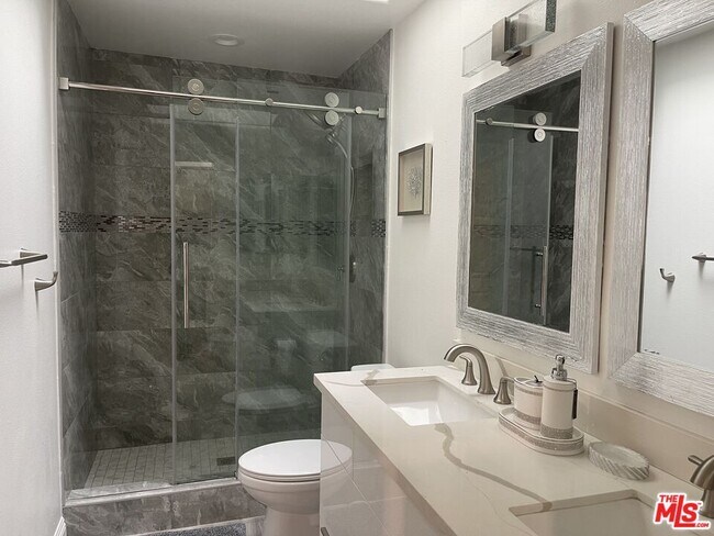 Foto del edificio - 5316 W 119th Pl