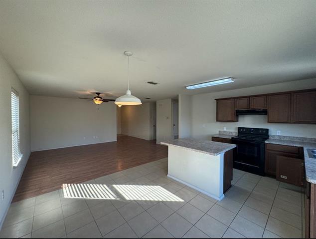 Foto del edificio - 1415 Swan Ridge Dr