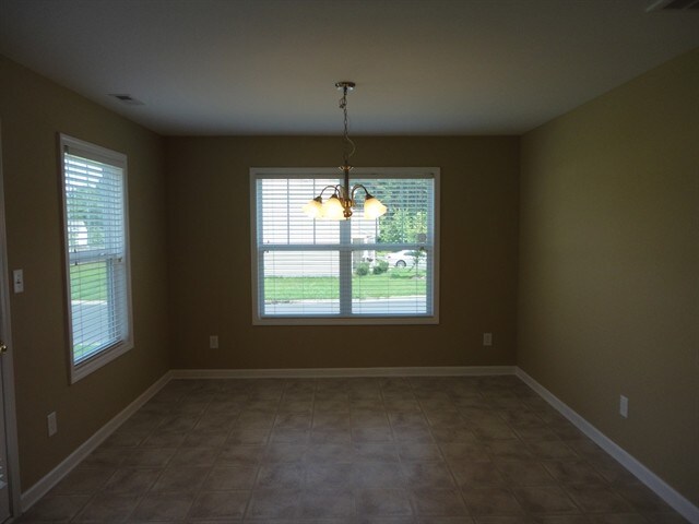 Building Photo - 2602 Tulip Poplar Circle