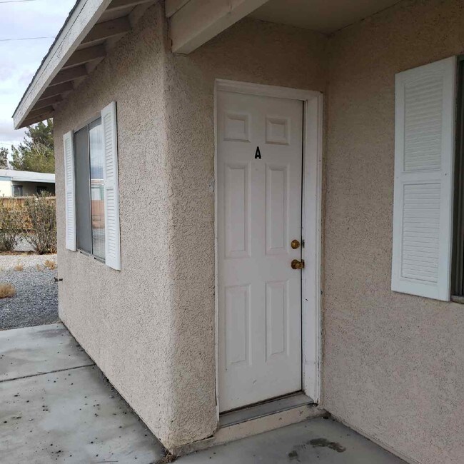 Foto del edificio - 1521 Old W Ave