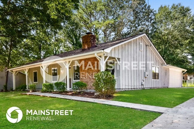 Building Photo - 2755 Stanton Woods Dr SE