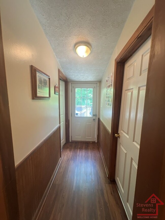Building Photo - 419 Oriole Dr