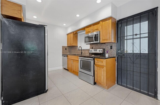 Foto del edificio - 16234 NE 9th Pl