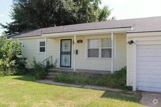 Building Photo - 318 E Jarman Dr