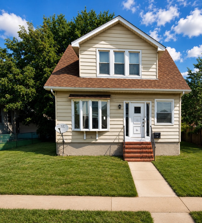 Building Photo - 6512 Cleveland Ave