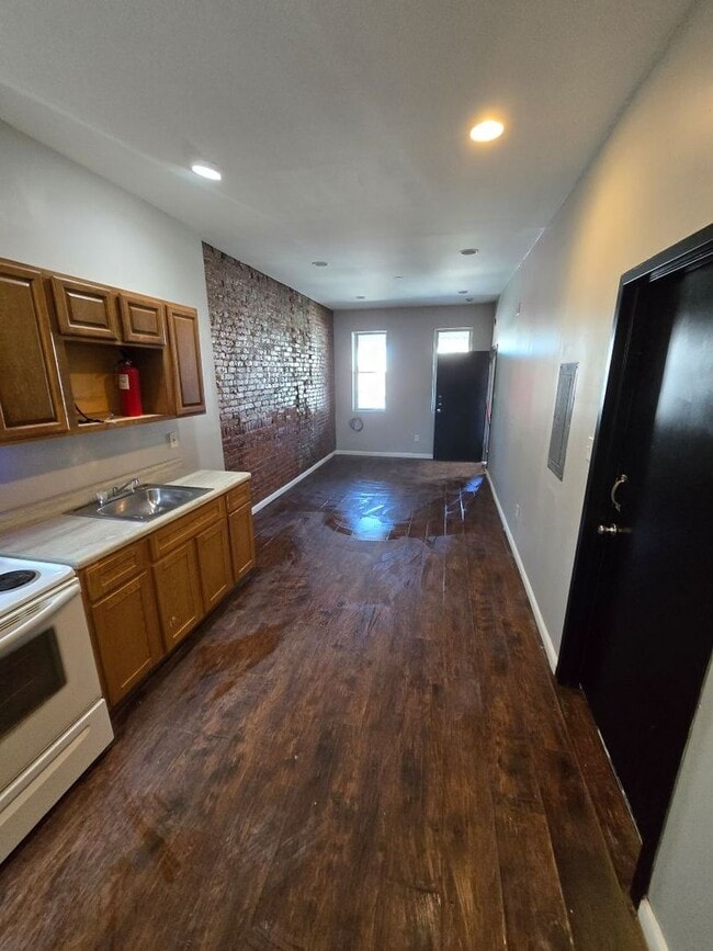 Photo - 1938 E Elkhart St Apartment