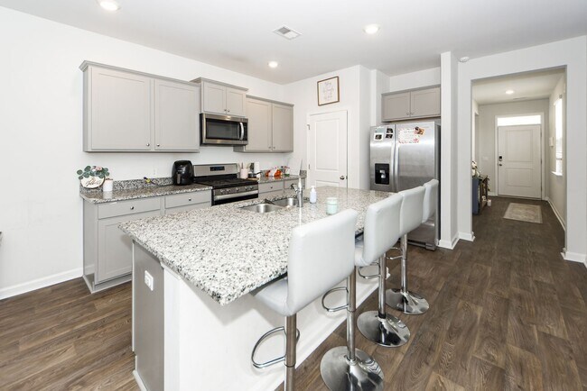 Foto del edificio - 3 Bedroom 2 Bath Home in Cane Bay Plantation - Summerville
