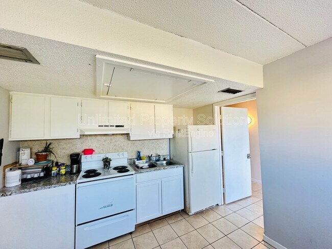 Foto del edificio - 456 Racine Dr