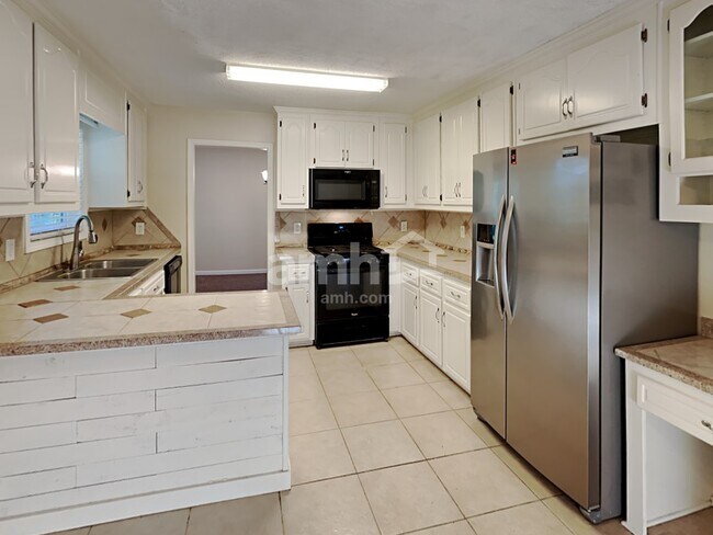 Foto del edificio - 1017 Queensbury Run