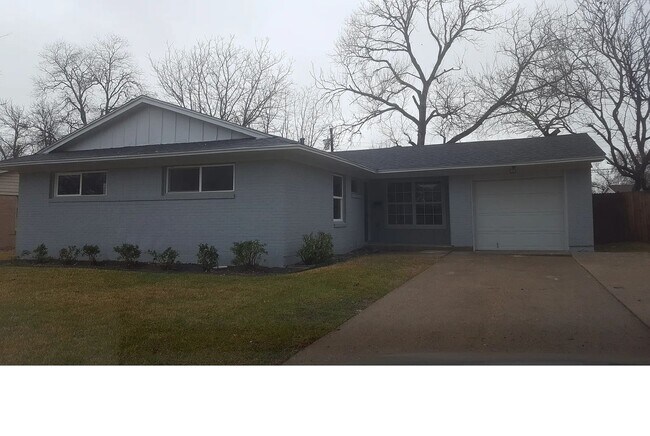 Foto del edificio - 13375 Glenside Dr