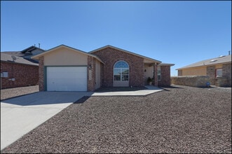Building Photo - 14408 Escalera Dr