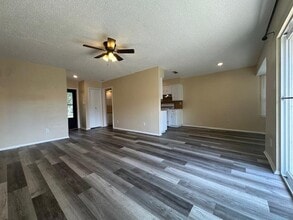 Building Photo - 11701 Bayou Bend