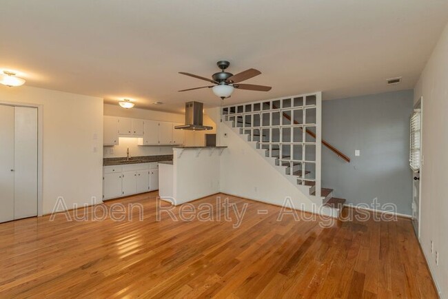 Building Photo - 239-C-2 2nd St