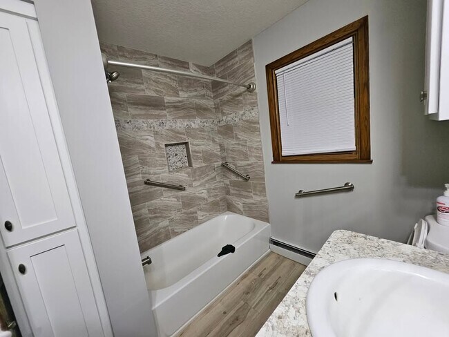 Foto del edificio - 11260 Fernbrook Ln N