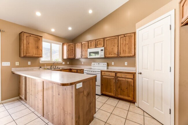 Foto del edificio - Beautiful Spacious Home in Great Location!