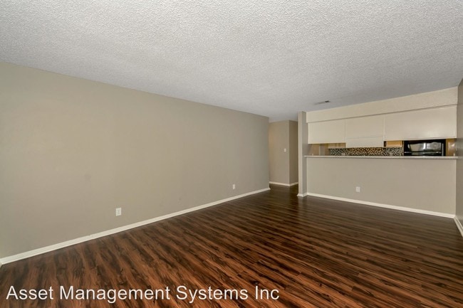 Building Photo - 709 Hercules Ln