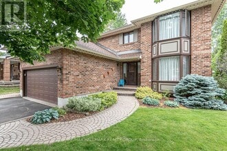 Building Photo - 18 Hesse Crescent