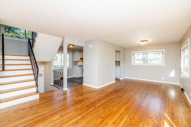 Building Photo - 3 bedroom in Evanston IL 60202