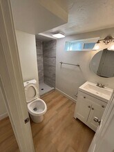 Building Photo - 104 12th St