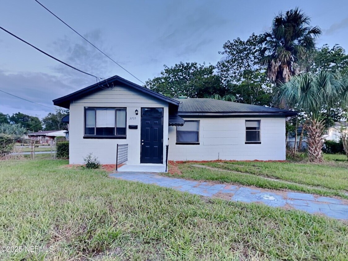 Primary Photo - 3705 Freeman Rd