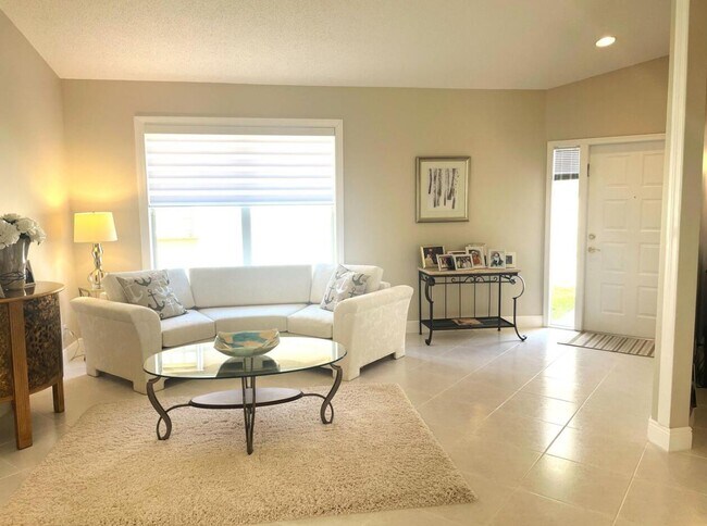 Foto del edificio - 9731 Cherry Blossom Ct