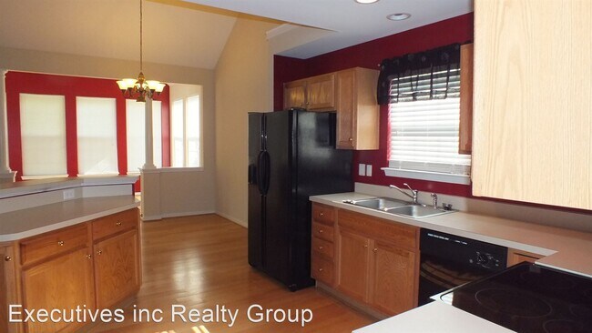 Building Photo - 4 br, 2.5 bath House - 1564 Oakland Chase ...